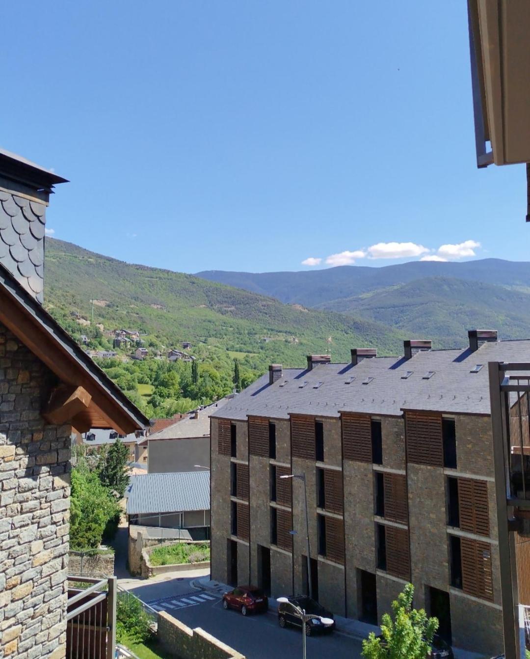 Apartaments Sort Pirineus Ngoại thất bức ảnh