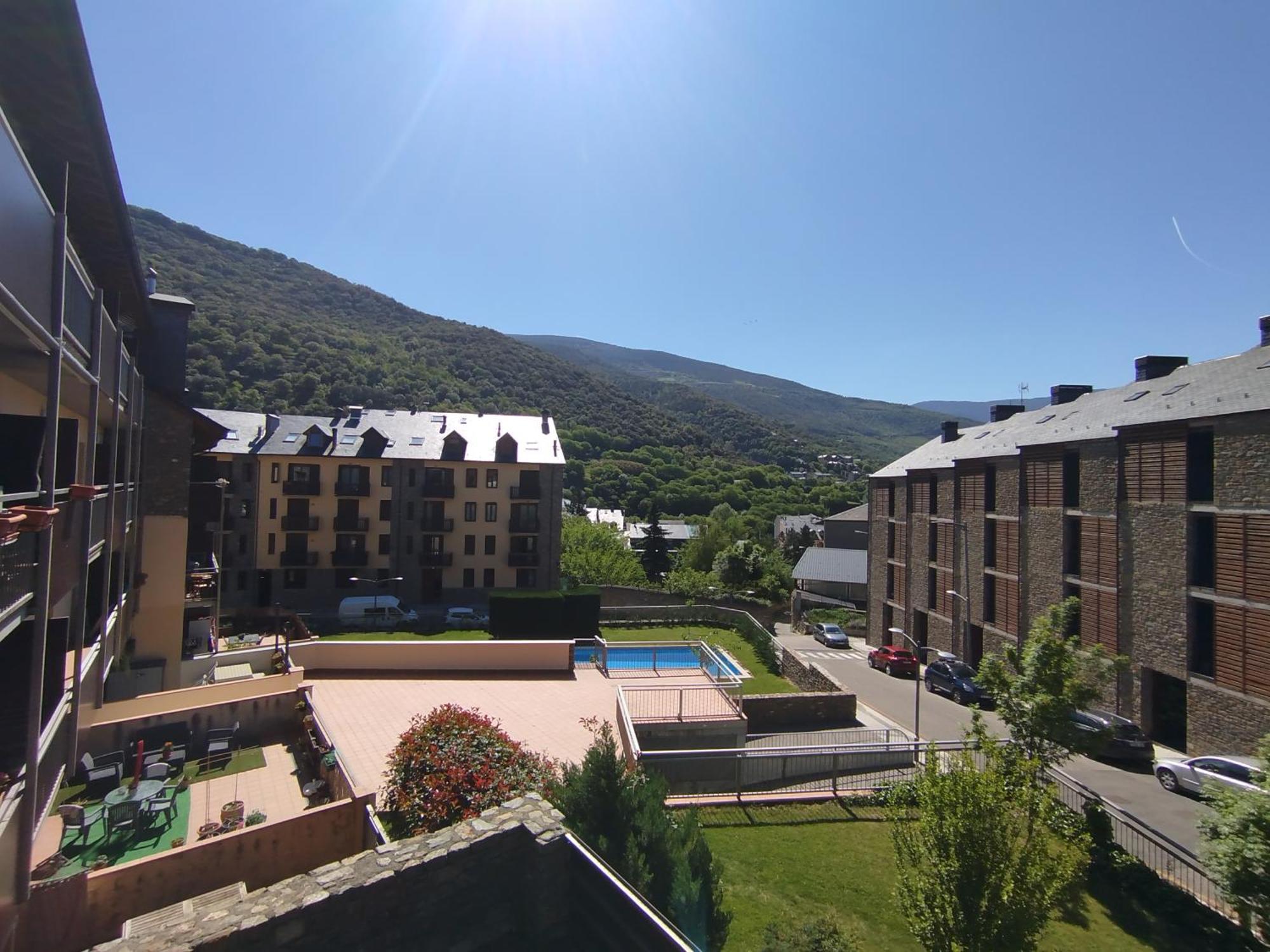 Apartaments Sort Pirineus Ngoại thất bức ảnh